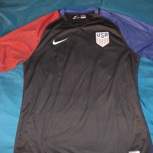 2016 Men’s Authentic US national soccer jersey